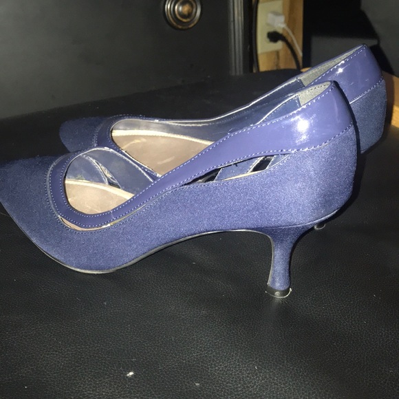 Navy pumps - Picture 3 of 3